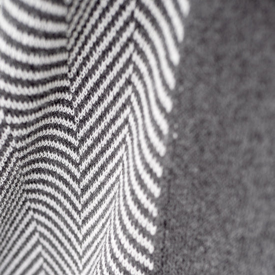 Couverture / Plaid - Tricoté Chevrons Gris 04