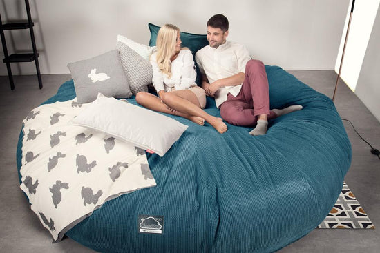 Lounge Pug, CloudSac 5000 XXXXXL, Canapé Pouf Titanesque à Mémoire de Forme, Gros Pouf Sofa, Velours Côtelé Gaufré Mer Égéé