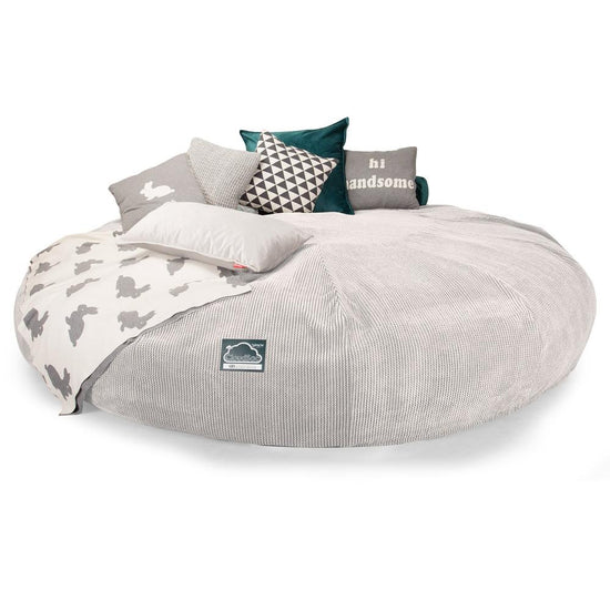 Lounge Pug, CloudSac 5000 XXXXXL, Canapé Pouf Titanesque à Mémoire de Forme, Gros Pouf Sofa, Velours Côtelé Gaufré Crème