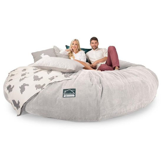 Lounge Pug, CloudSac 5000 XXXXXL, Canapé Pouf Titanesque à Mémoire de Forme, Gros Pouf Sofa, Velours Côtelé Gaufré Crème