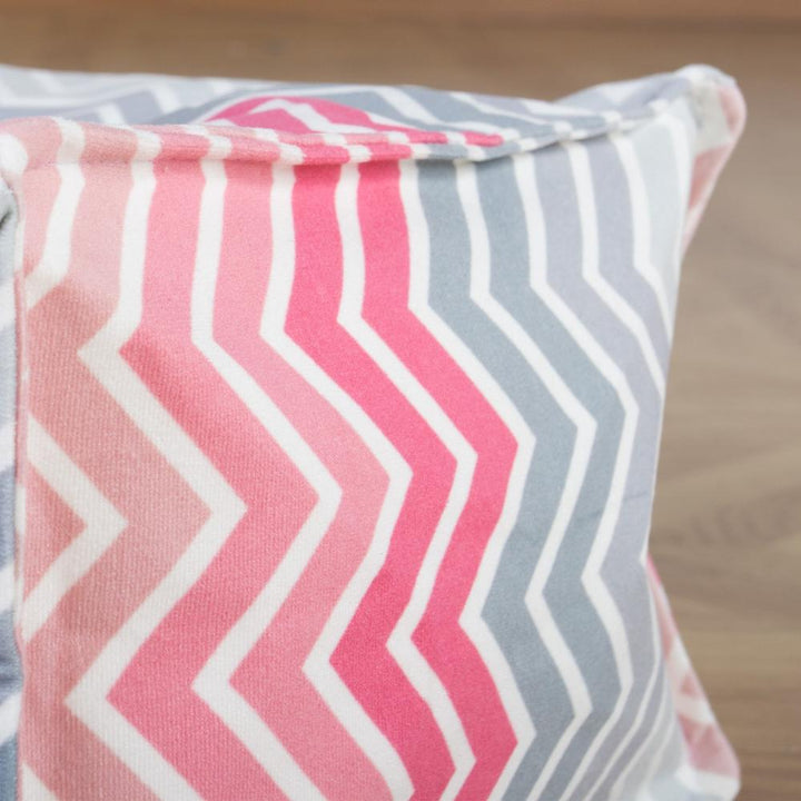 LOUNGE PUG - Pouf Poire Gamer - Poire - Imprimé Géométrique Chevron Rose