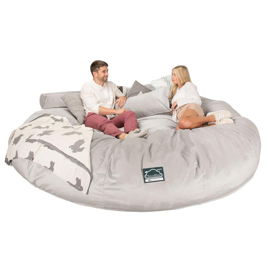 Lounge Pug, CloudSac 5000 XXXXXL, Canapé Pouf Titanesque à Mémoire de Forme, Gros Pouf Sofa, Velours Argent