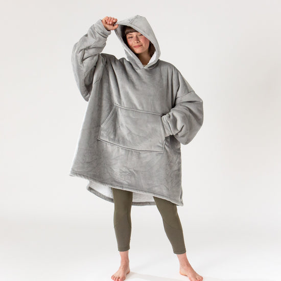 Couverture à Capuche pour Homme et Femme - Molleton Gris 01